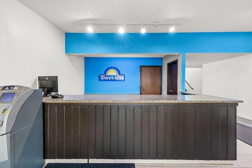 Days Inn by Wyndham Fond du Lac 2