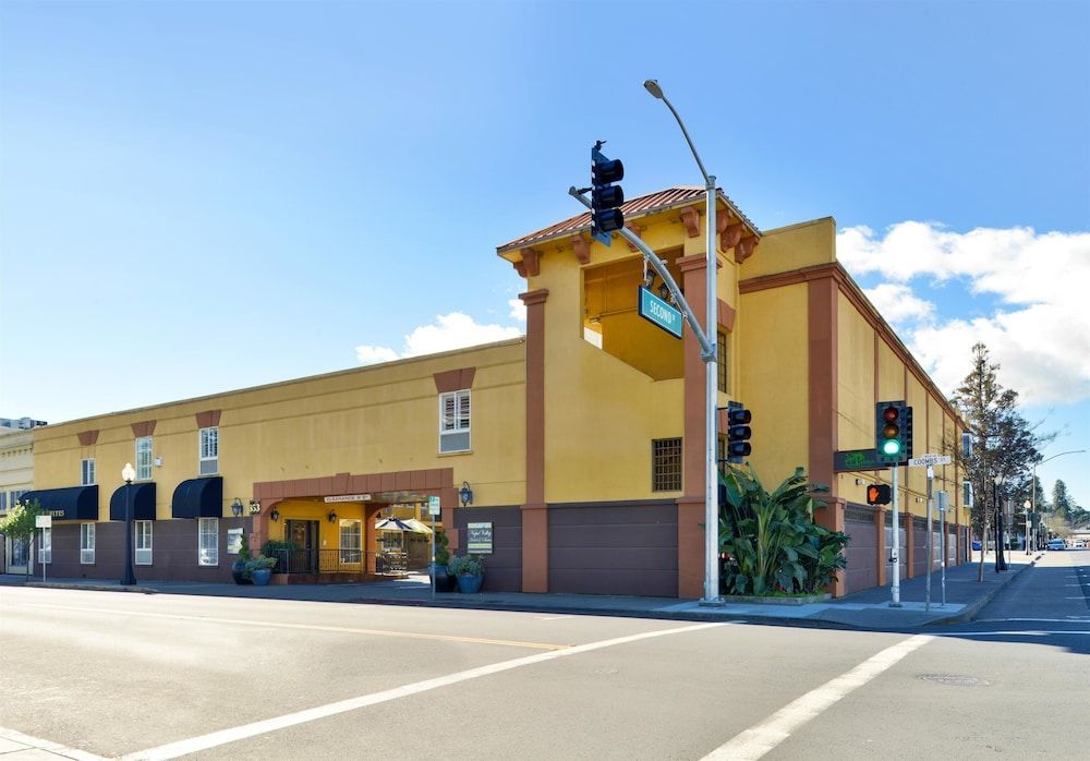 Napa Valley Hotel & Suites 1