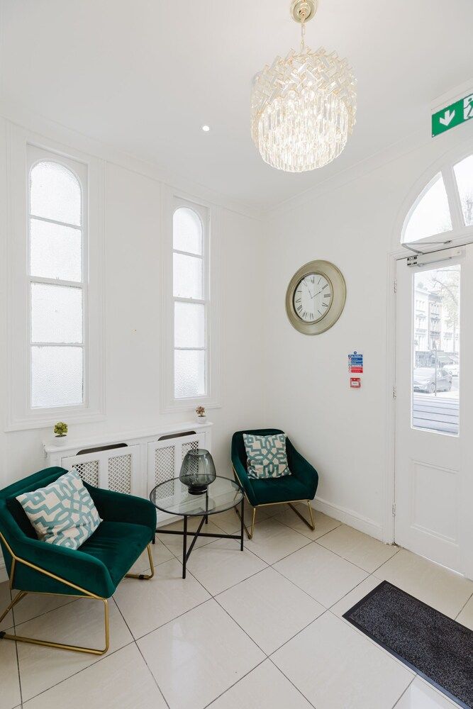 Whiteleys Hotel 2