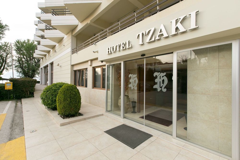 Tzaki hotel & restaurant Patras 1