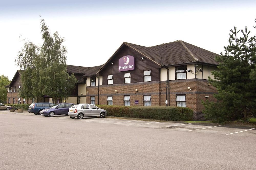 Premier Inn Solihull South - M42 1