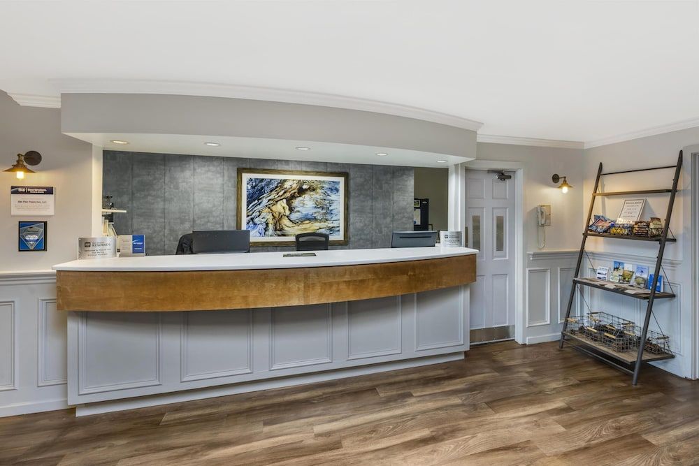 Best Western Pier Point Inn 2