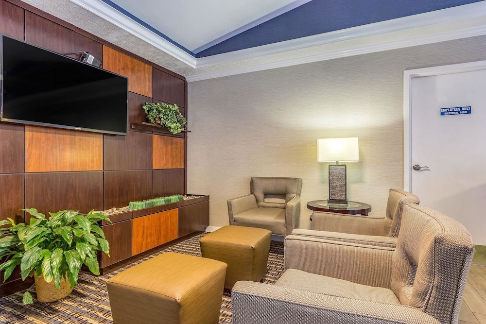 Comfort Inn Independence - Cleveland 2