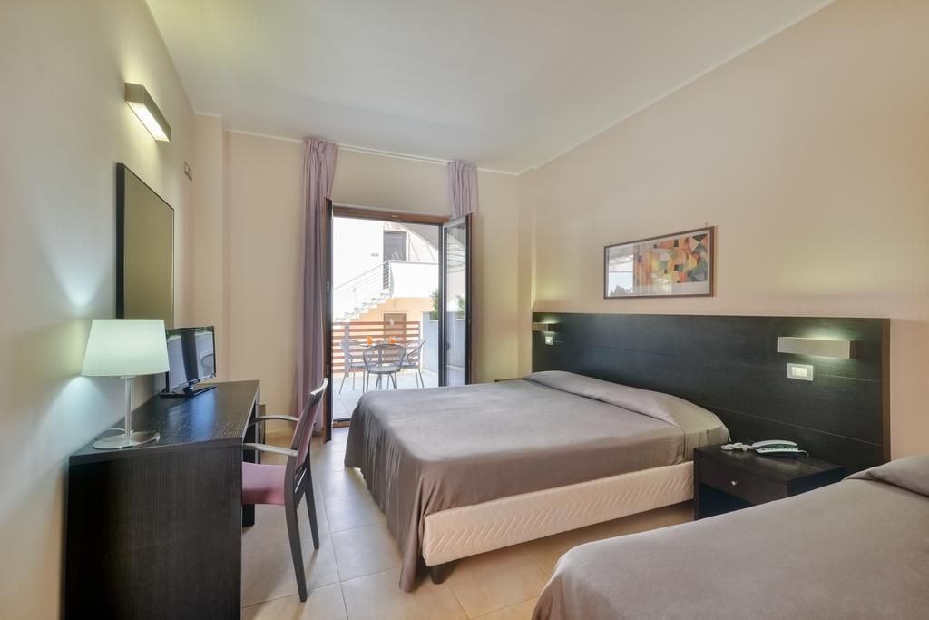 Hotel Mareluna 2