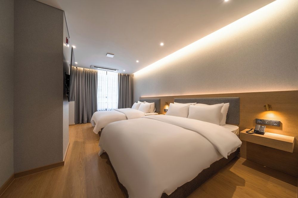 Comfort inn Yeouido 1