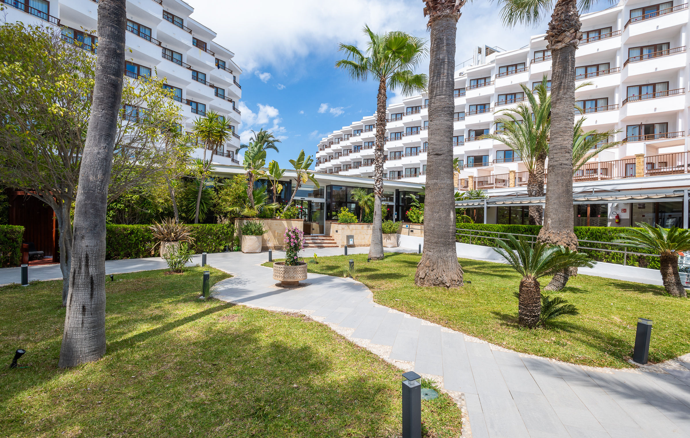 Leonardo Royal & Suites hotel Ibiza Santa Eulalia 2