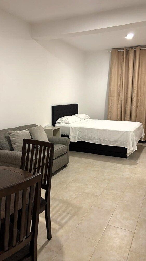 Joli Beach House - Charming Second Floor T1 Center - With Balcony 2