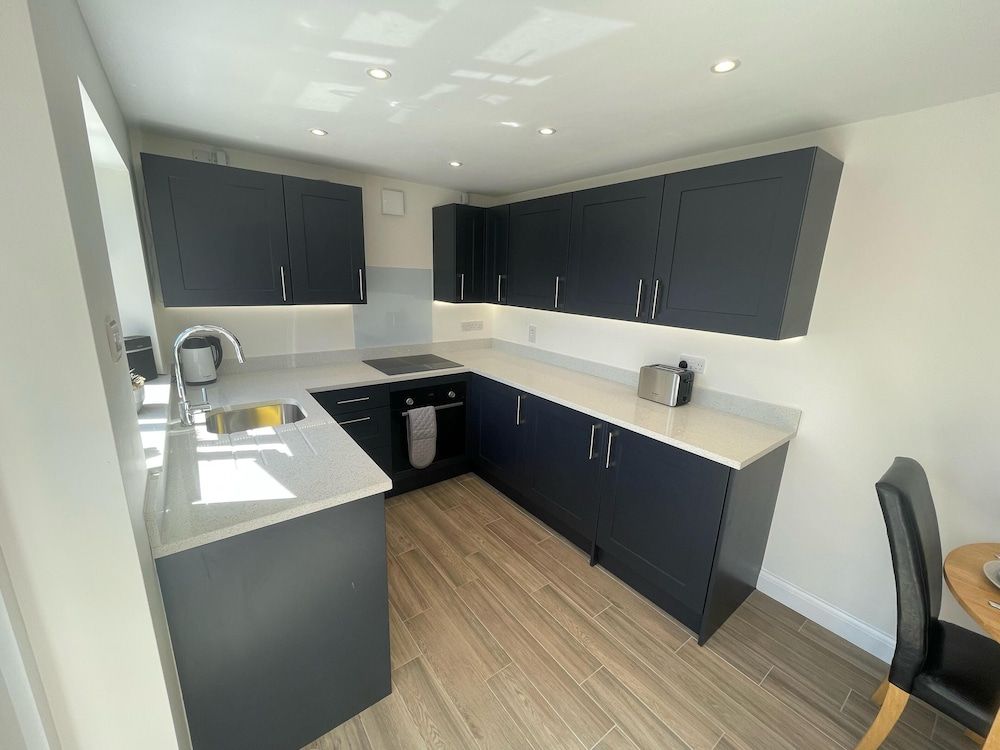 Beautiful Private Detached 1-bed Bungalow 1