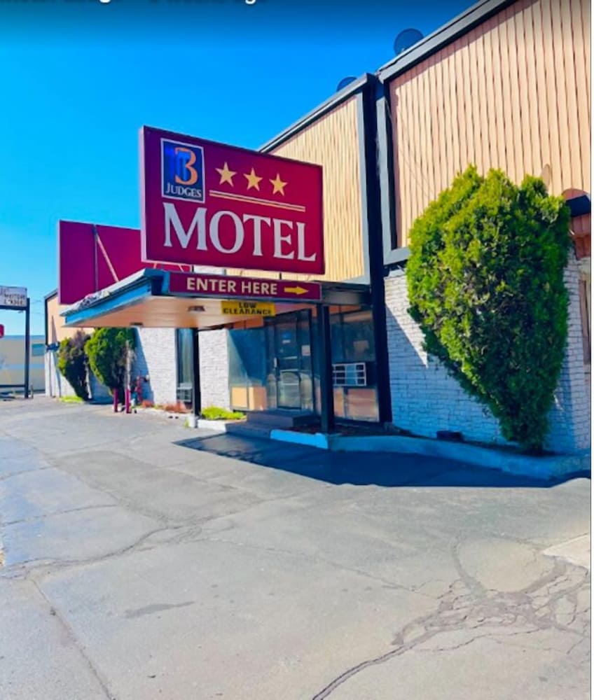 Three Judges Motel 1