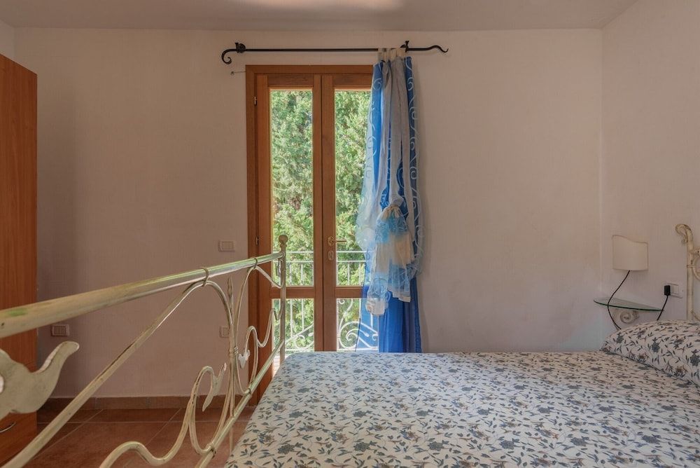 Stunning Residence Bouganvillage Bedroom Sleeps 4 Plus a Child bed 2