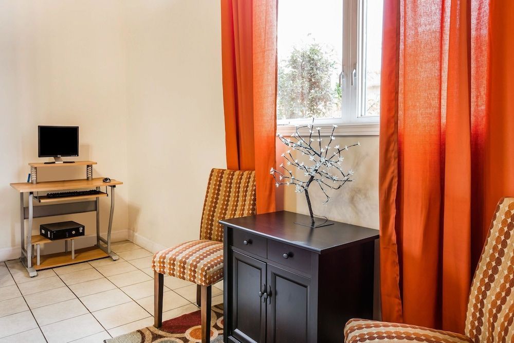 Rodeway Inn & Suites Carrollton 2