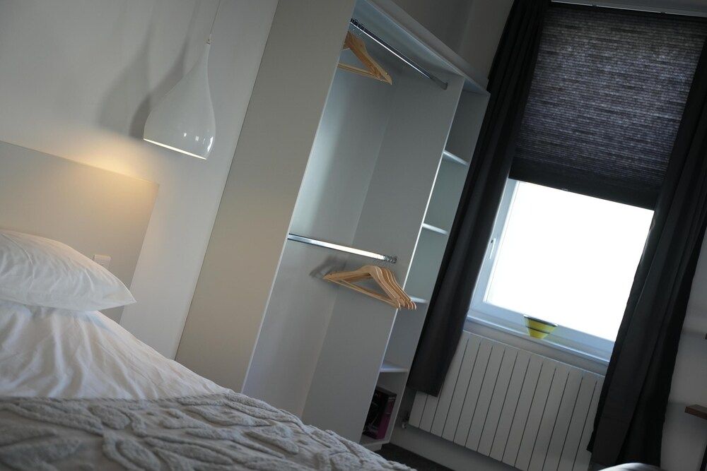 Gorgeous comfortable Apartment on the High Street 2