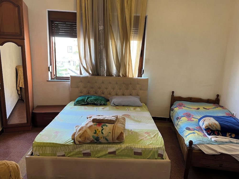 Dyrrah Rooms Centre 1