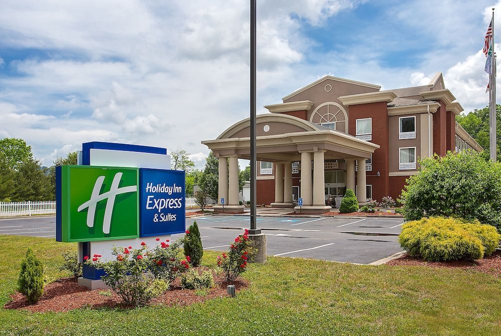 Holiday Inn Express & Suites MURPHY by IHG 1