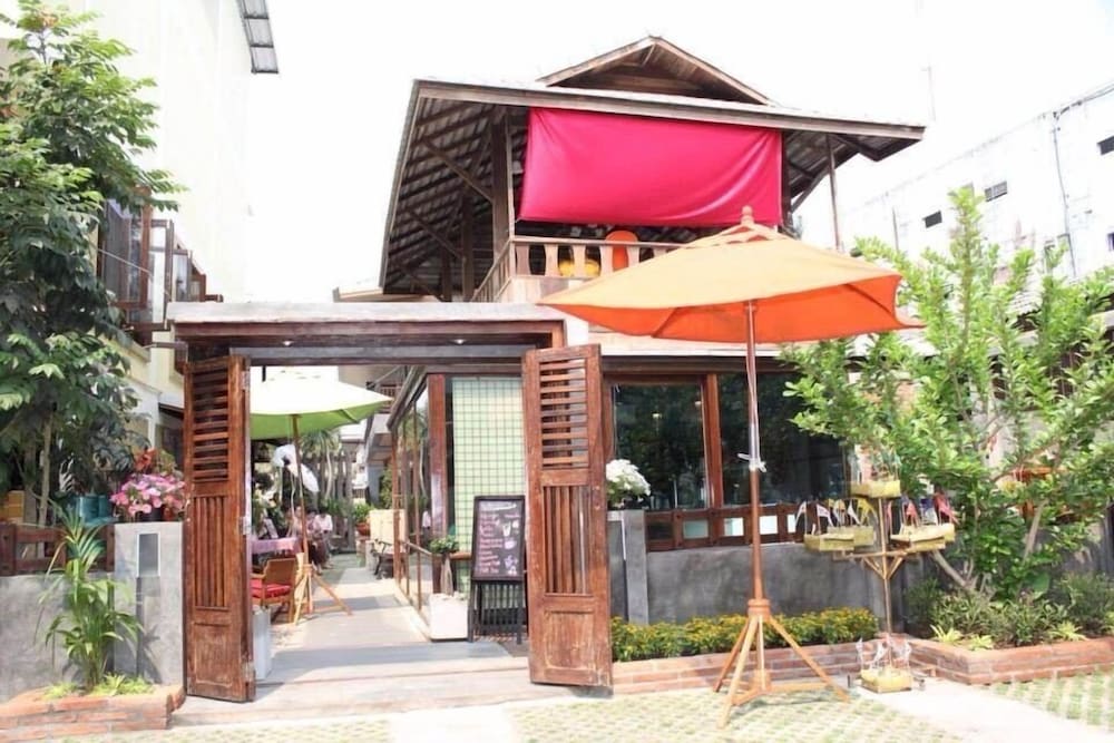 PJ House 1