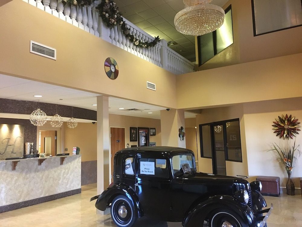 Marble Waters Hotel & Suites, Trademark by Wyndham 2