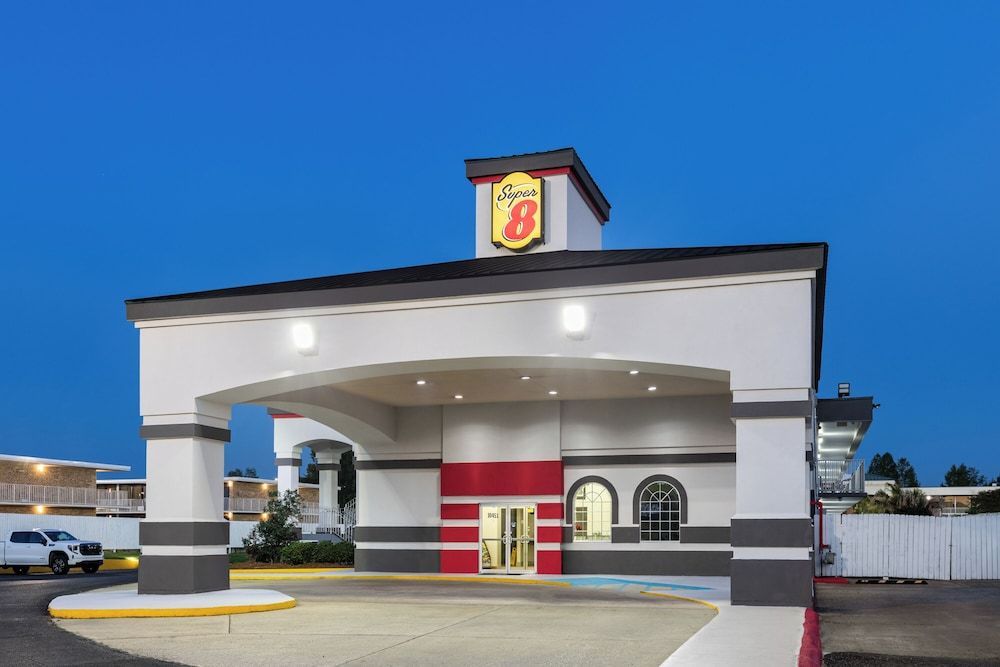 Super 8 by Wyndham Baton Rouge/I-10 1