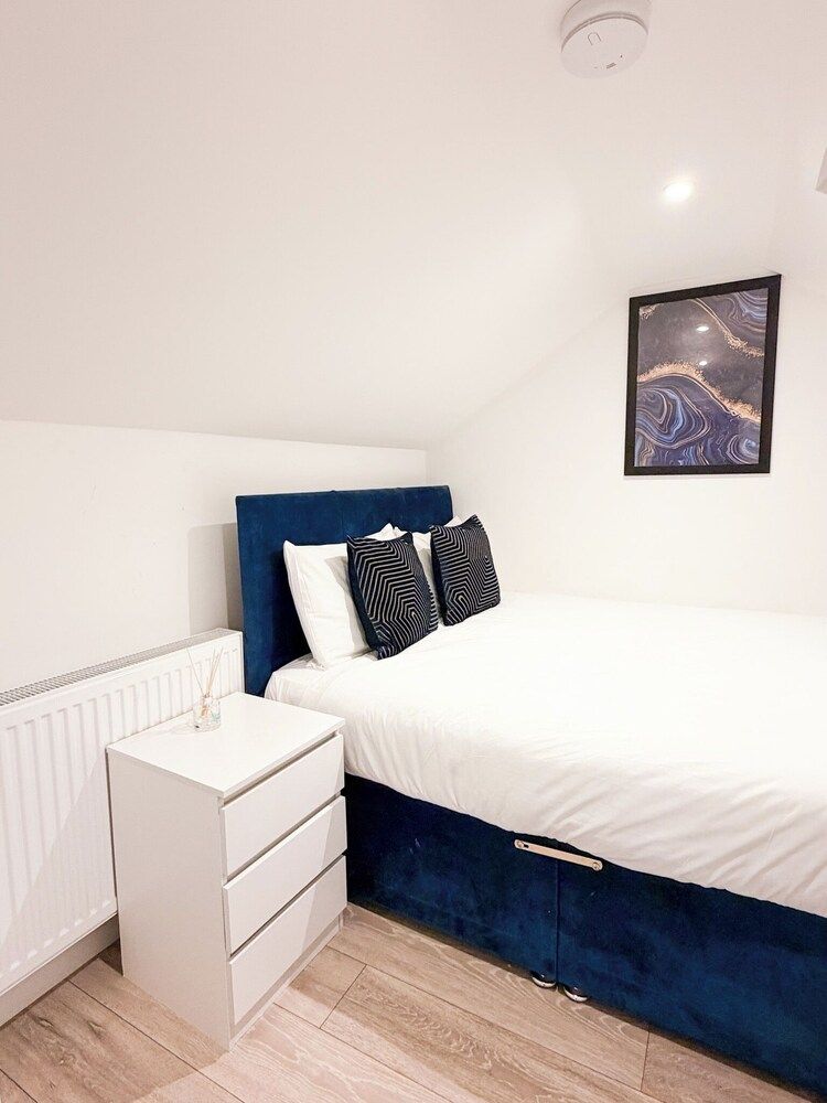 132 Huntingdon 1