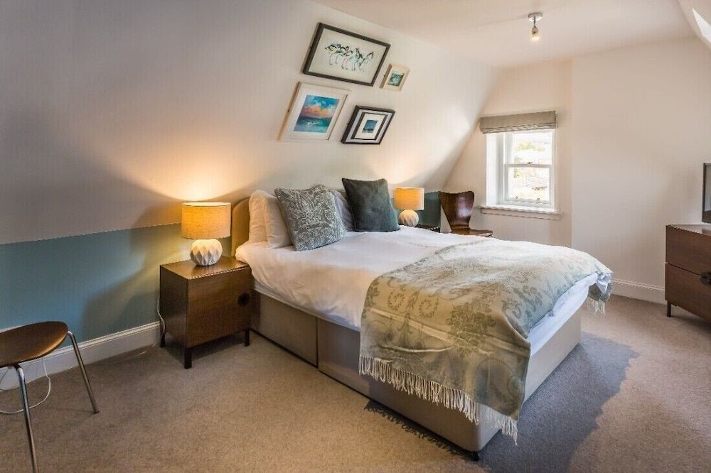 Lamlash Bay Hotel 2