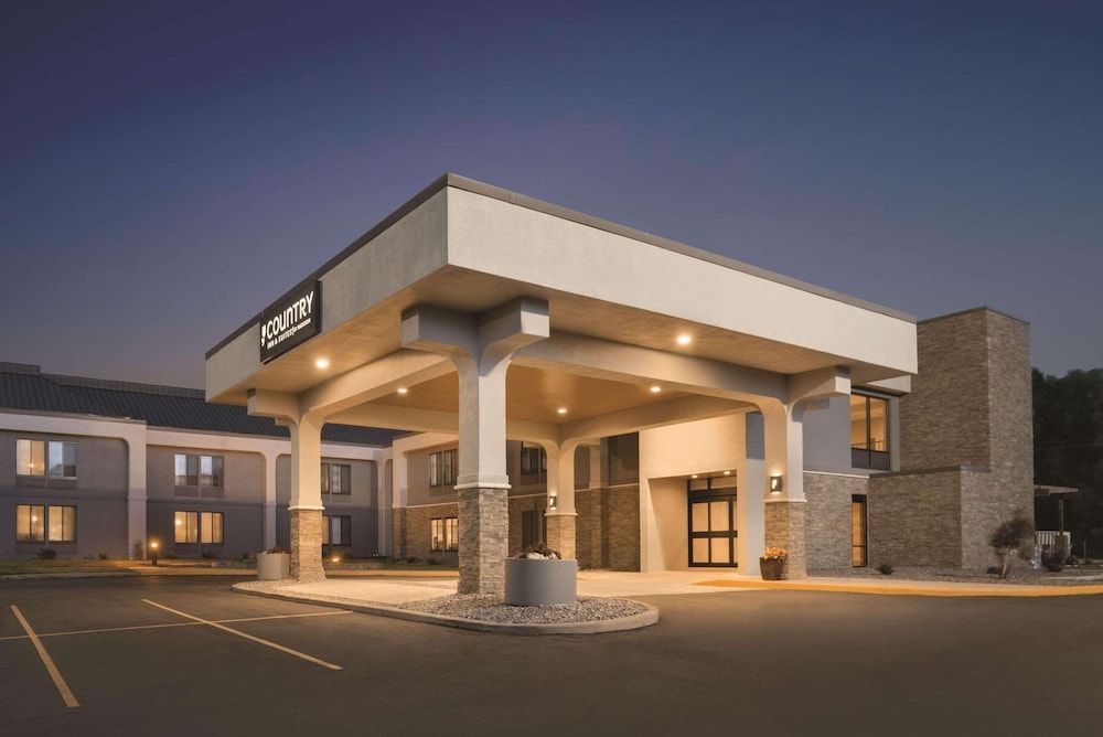 Country Inn & Suites by Radisson, La Crosse, WI 1