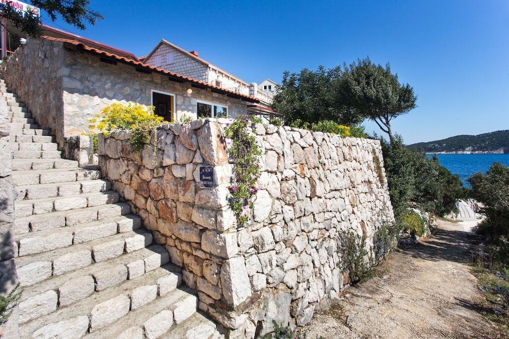 Guest House Simunovic - Studio Apartment with Terrace 1