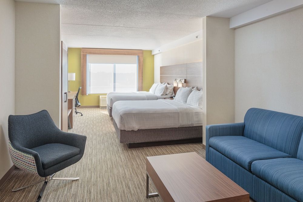 Holiday Inn Express & Suites BELLEVILLE by IHG 2
