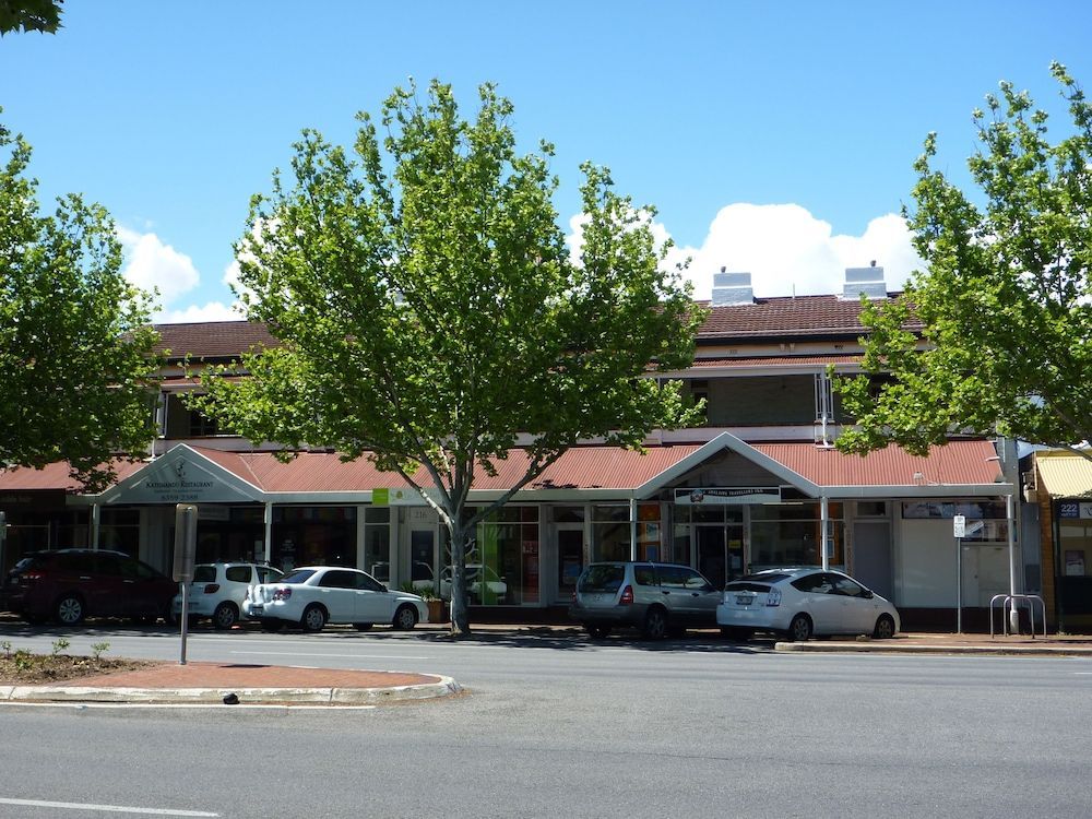 Adelaide Travellers Inn Backpackers Hostel 1