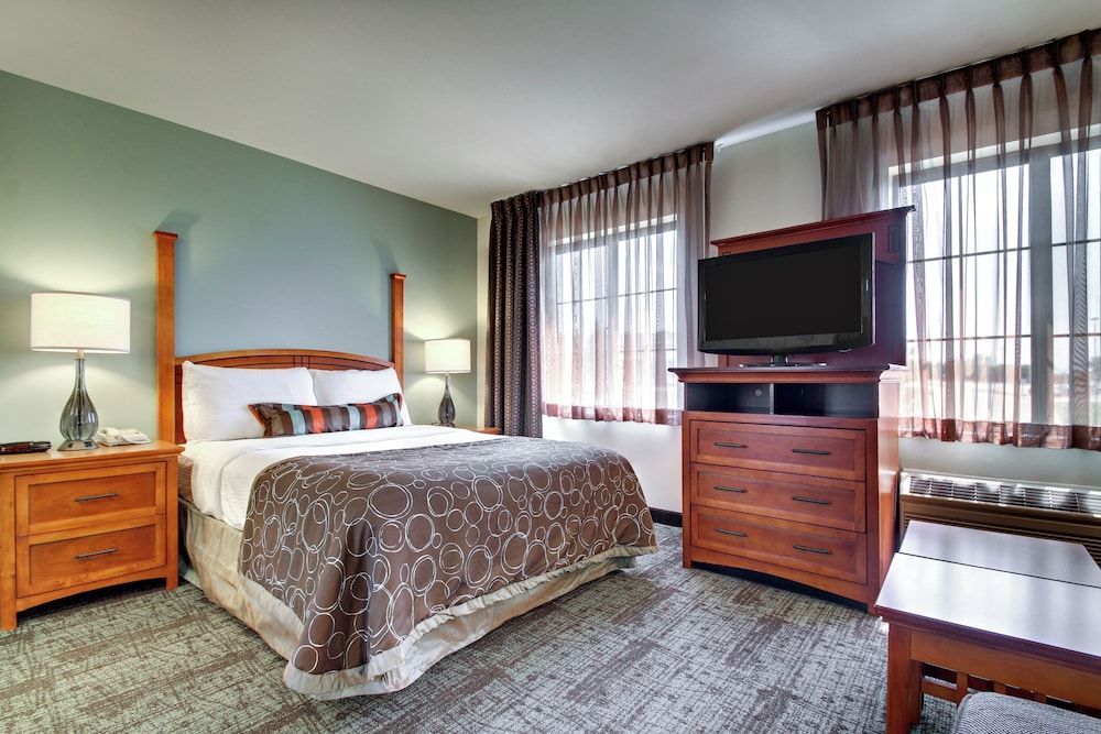 Staybridge Suites MADISON-EAST by IHG 2