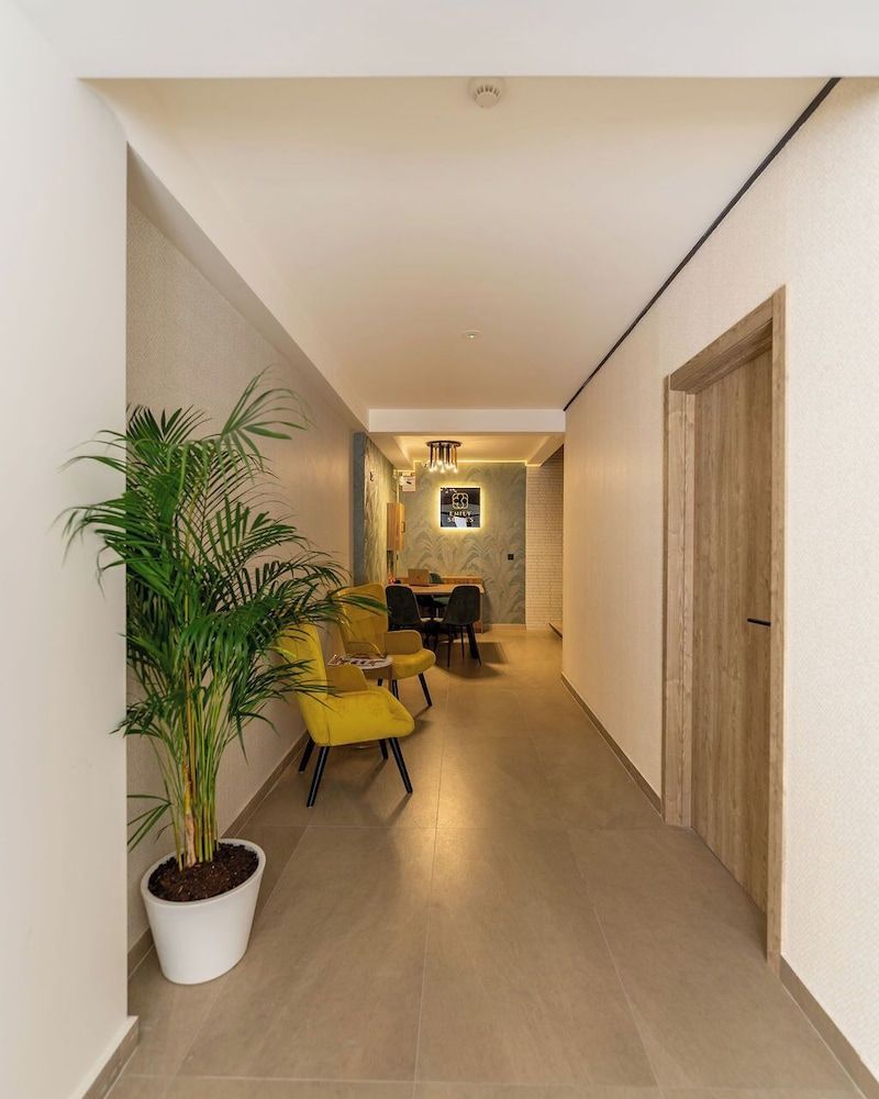 Emily Suites 1