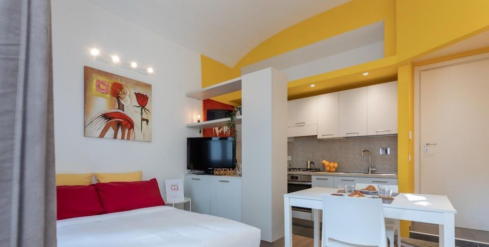 Porta Susa Studio Apartment by Wonderful Italy 1
