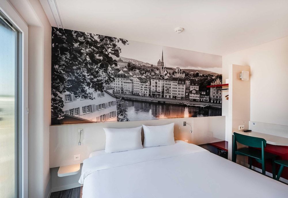 B&B HOTEL Zürich Airport 1