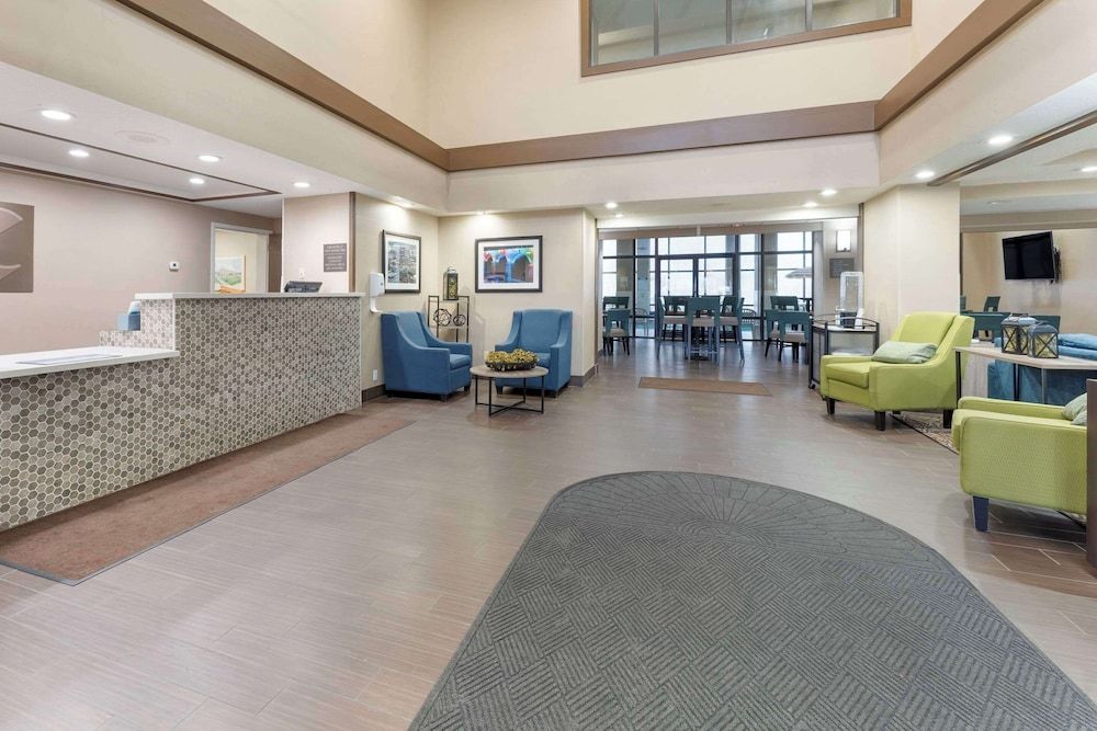Comfort Inn & Suites Johnstown - Richland Town Center 2