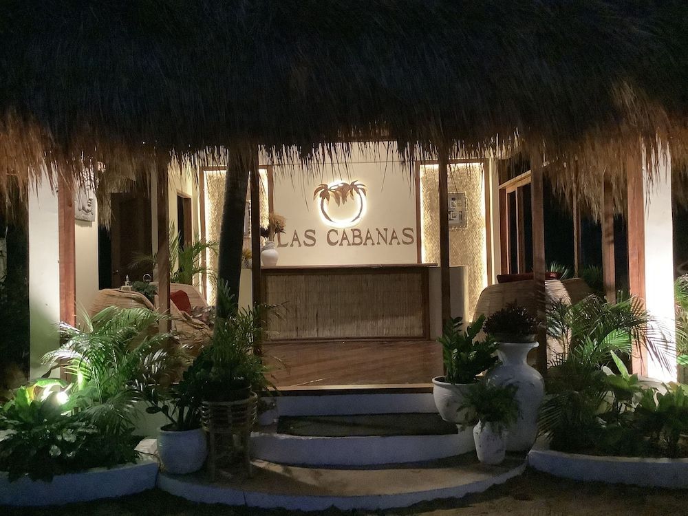 Las Cabanas Beach Resort 2