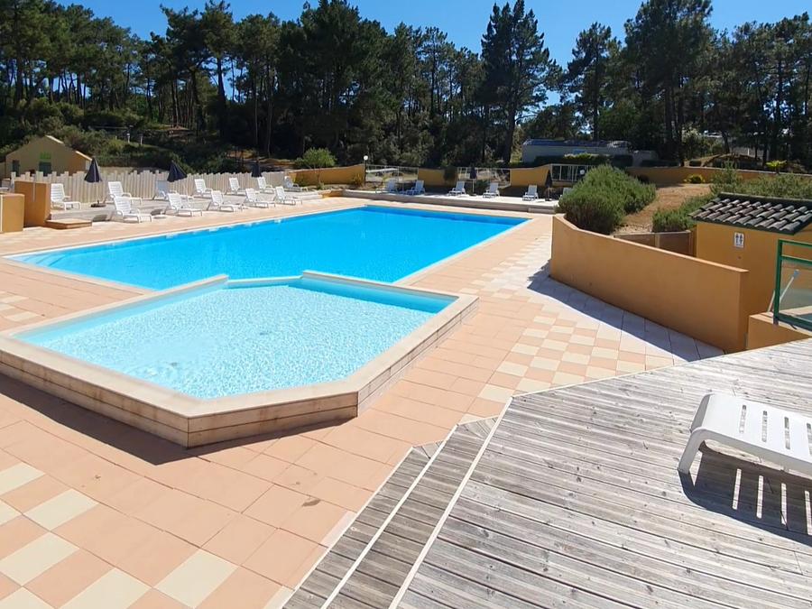Le Domaine des Pins 2