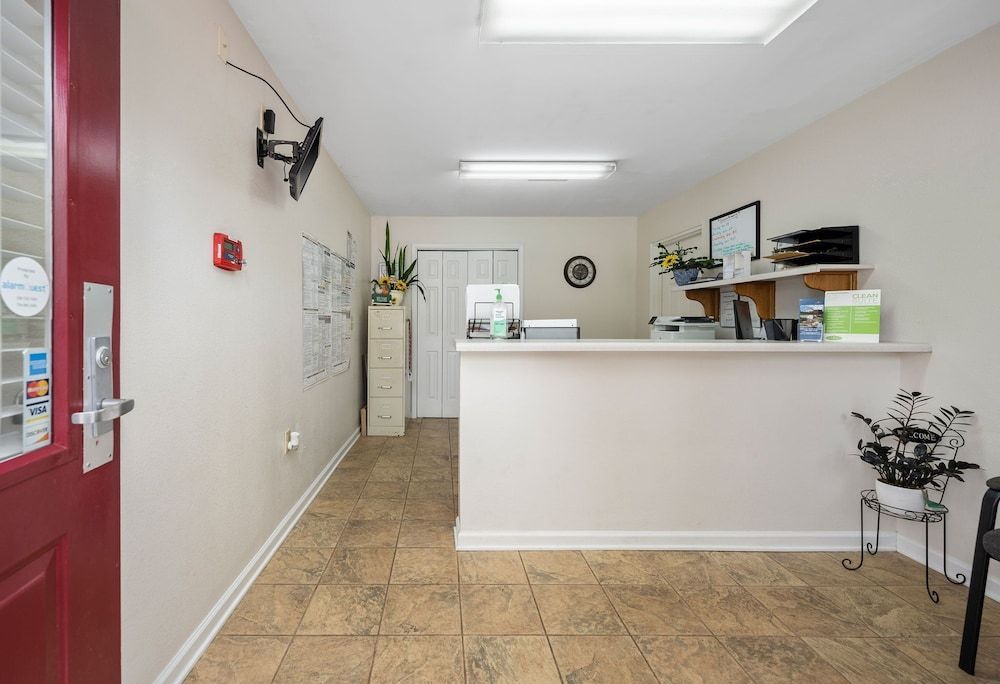 Affordable Suites Conover / Hickory 2