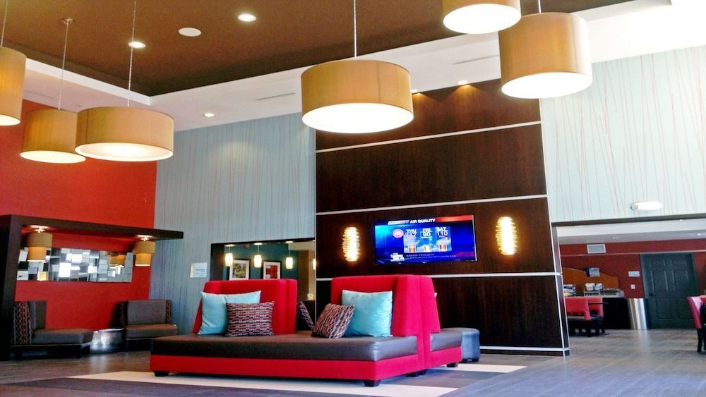 Holiday Inn Express BAKERSFIELD by IHG 1