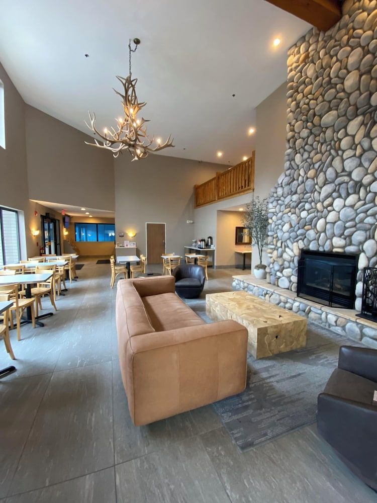 Beachfront Hotel Houghton Lake 2