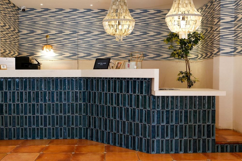 Intelier Bonaire 2