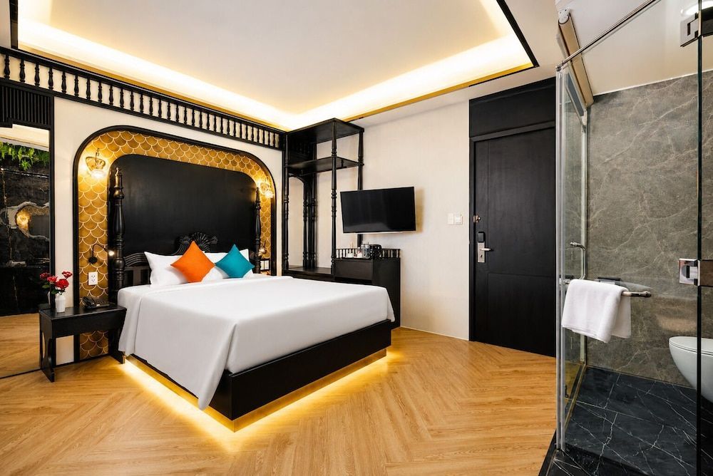 G8 Riverside Hotel & Rooftop Skybar 2
