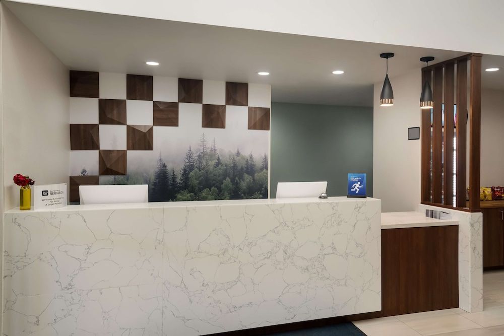 Best Western Colfax 2