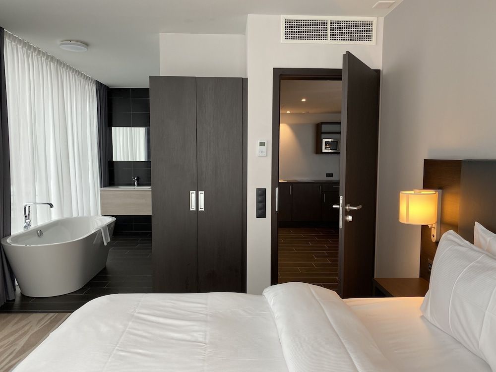 IIP Apartments - Self Check-In 2