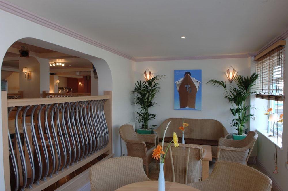 The Waterfront Inn 2