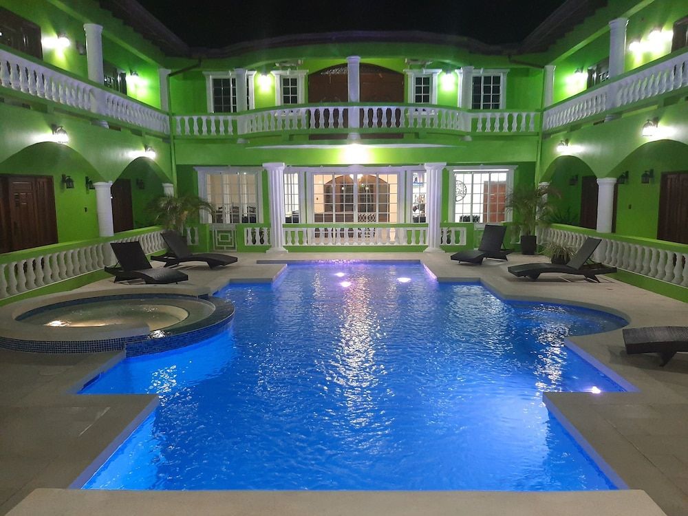 PESHERES INN & SPA 1