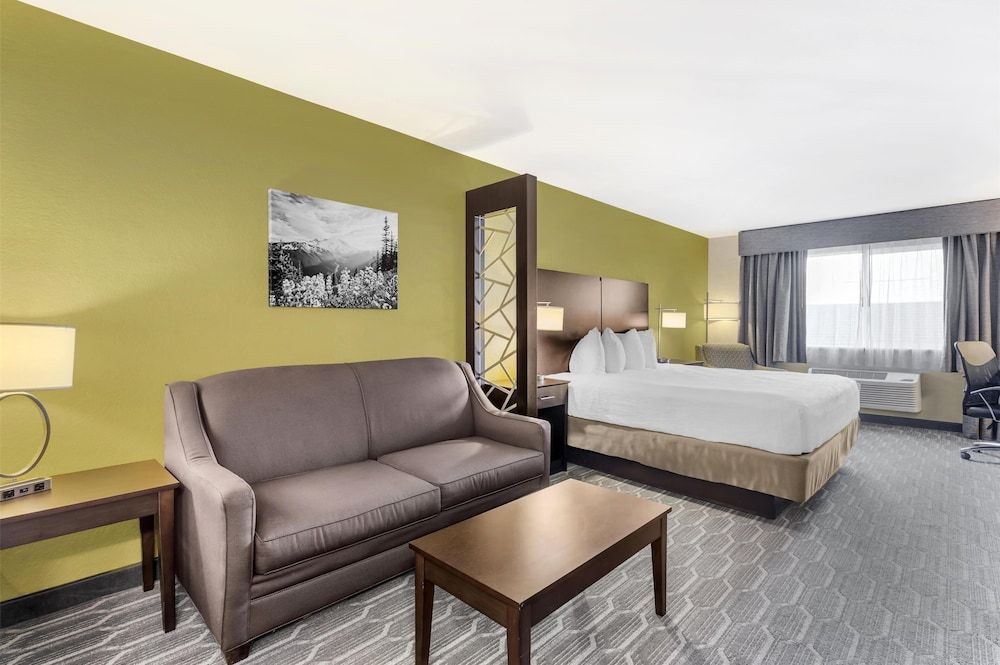 Best Western Plus Wenatchee Downtown Hotel 1