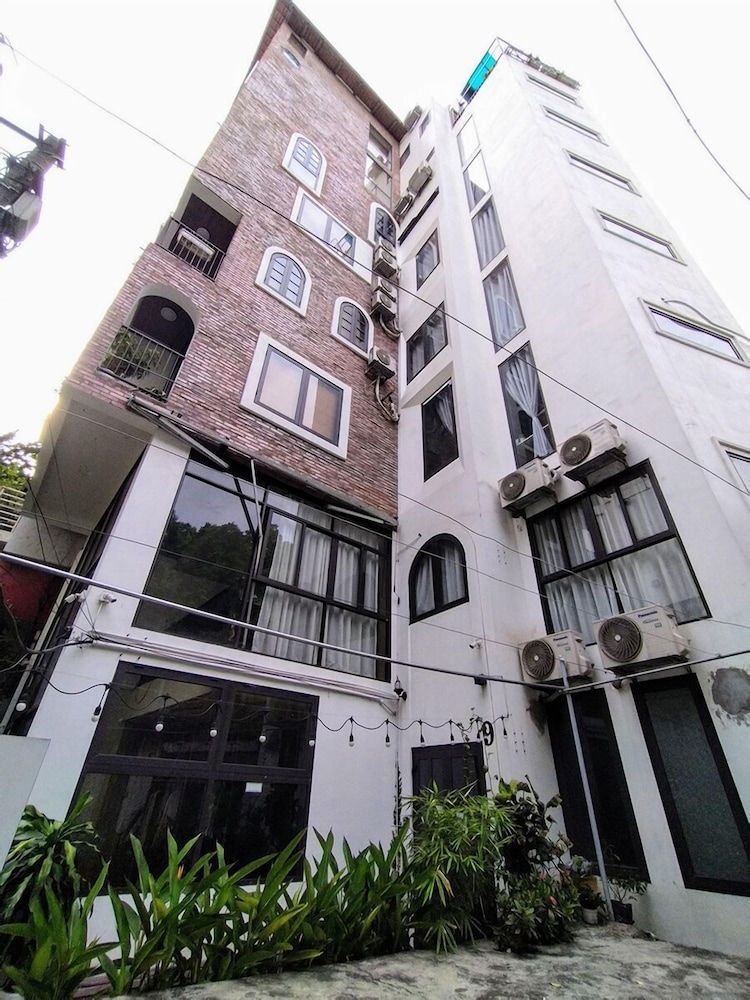 SAZIHOME Le Thanh Tong Hanoi 1