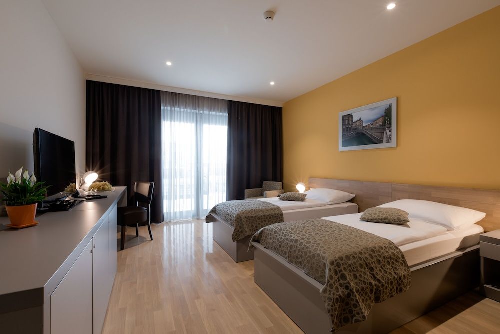 Hotel Florjančkov Hram 1