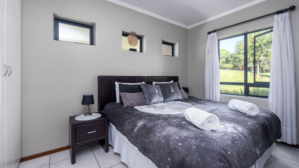 JoziStay @ Jackal Creek Apartments 1
