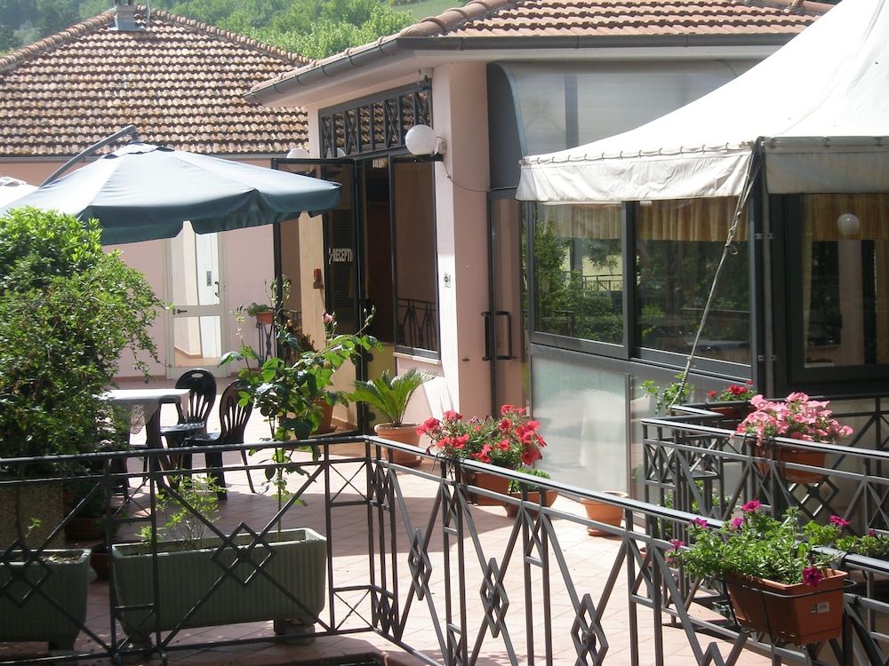 Hotel Athena 1