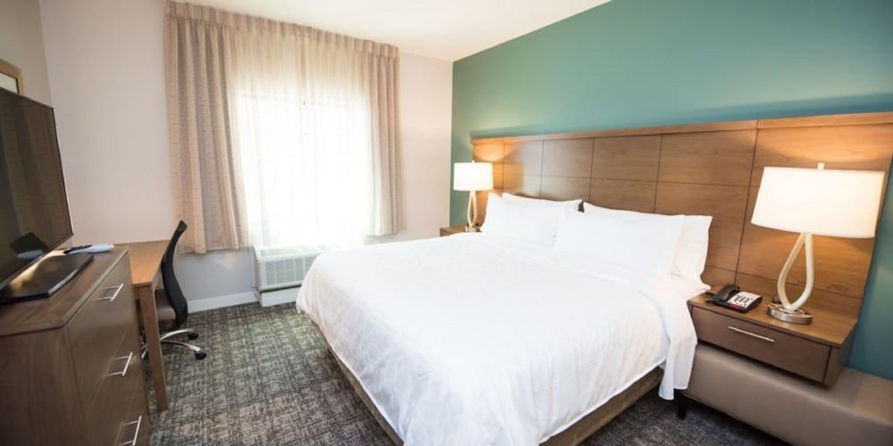 Staybridge Suites HOUSTON EAST - BAYTOWN by IHG 2