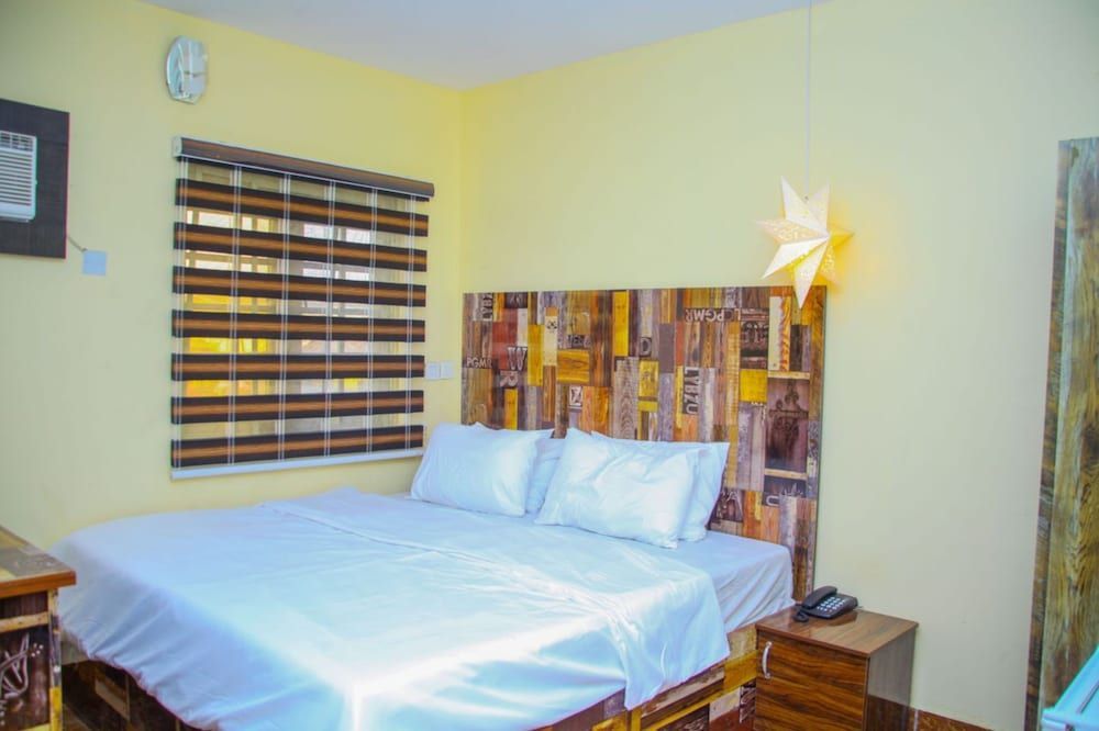 Ontario Suites 2